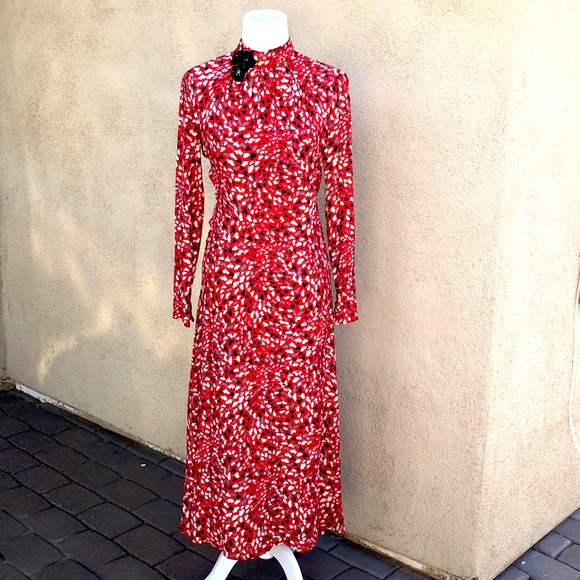 Anthropologie Dresses & Skirts - EXQUISE MIDI DRESS